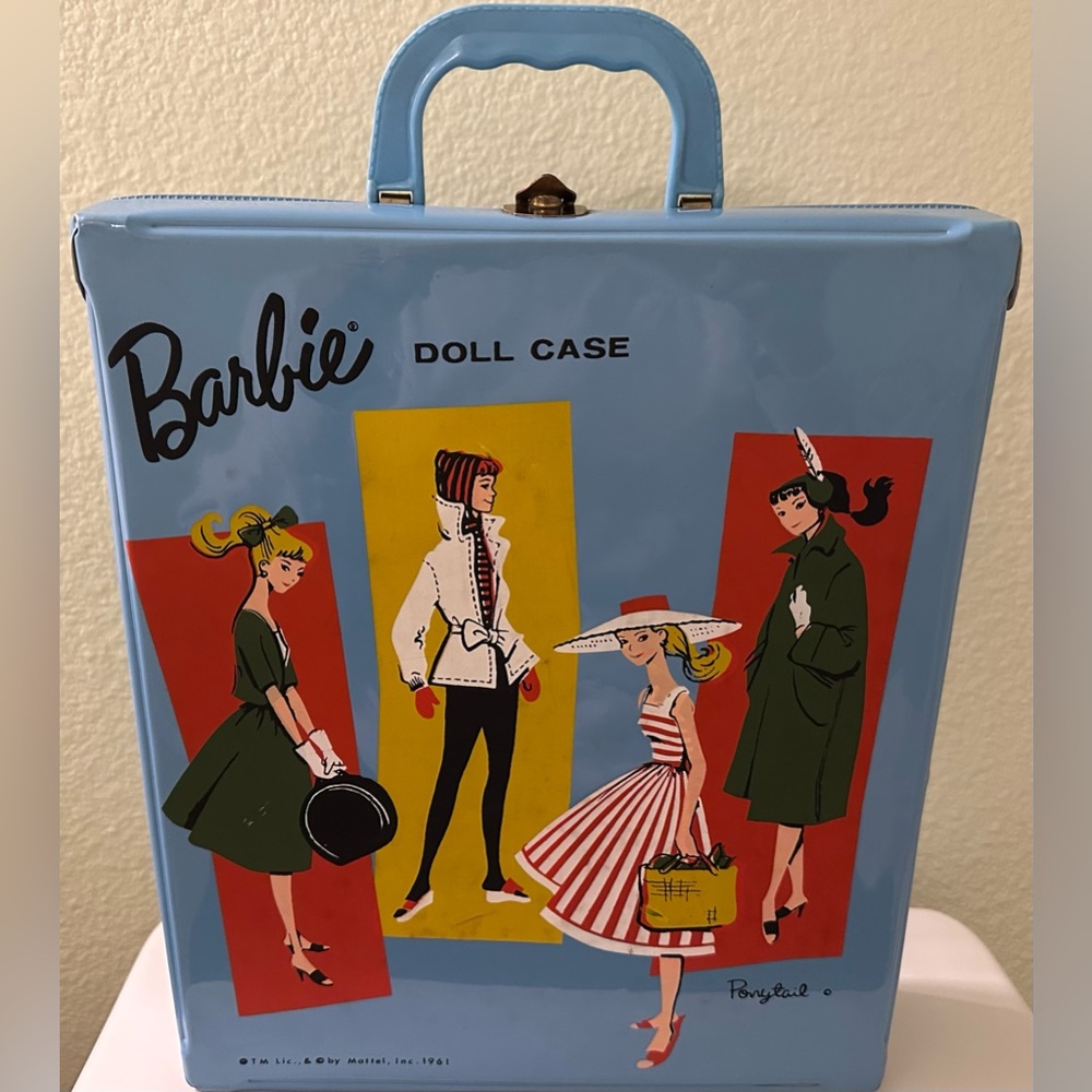 1961 Vintage~NEAR MINT~Mattel, Inc Original Barbie ~Ponytail~Doll Case (Blue)